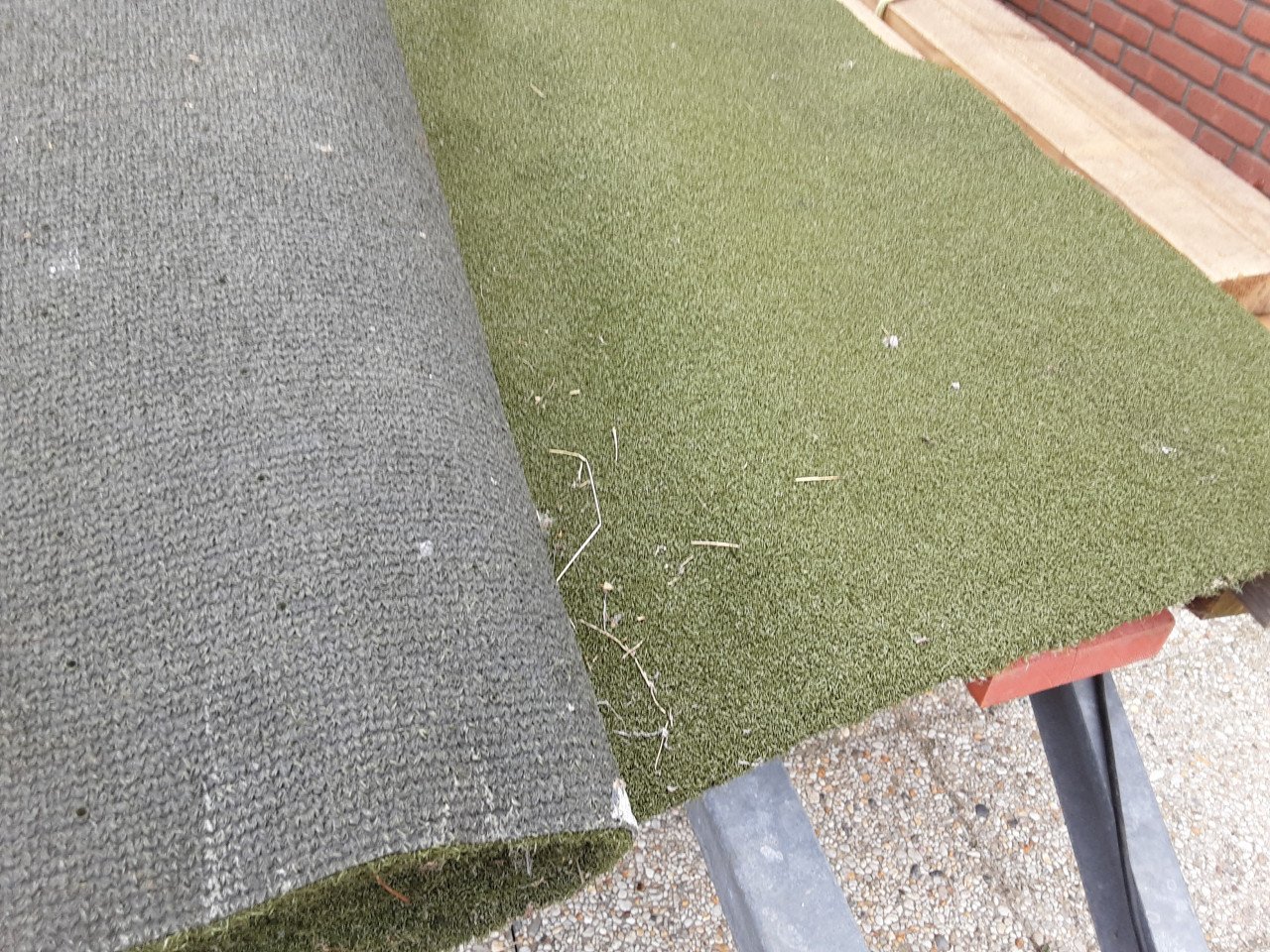 2 rollen kunstgras 1.80 bij tussen en 4 meter 2x