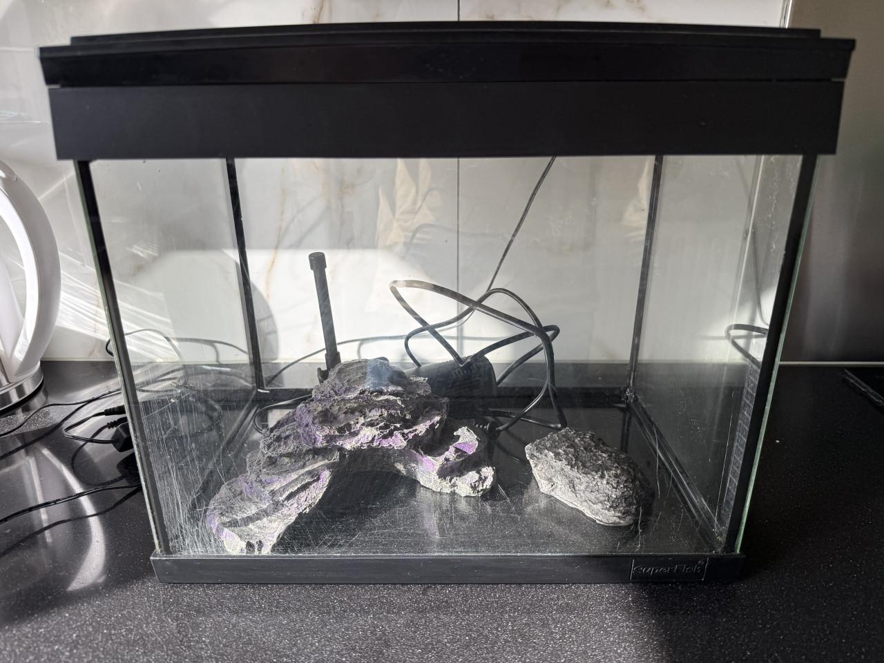 Superfish aquarium 16 liter