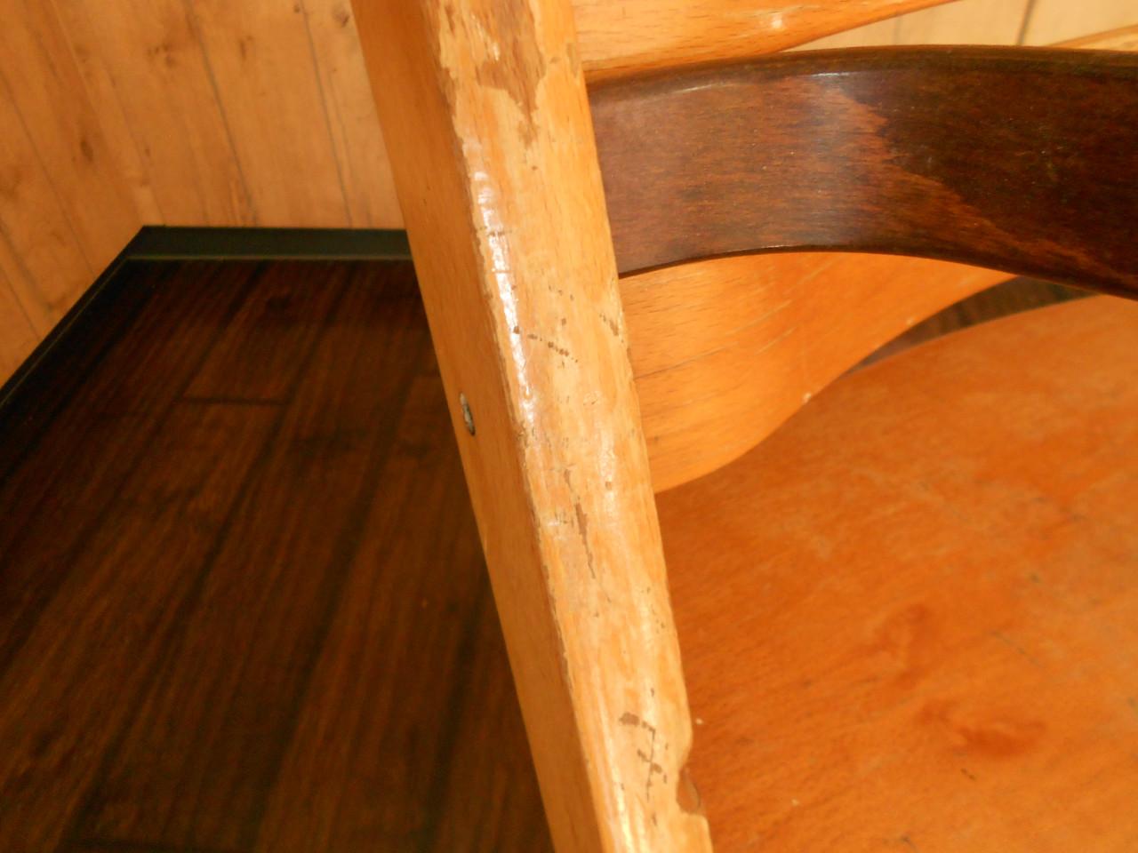 Stokke tripp trapp kinderstoel met beugel.