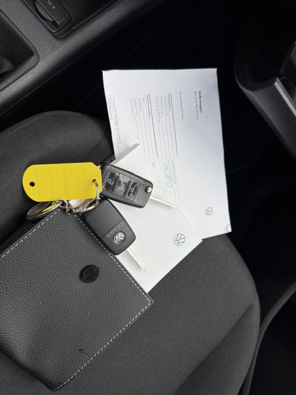 Volkswagen UP! 1.0 65pk 5drs. cruise | apps | camera