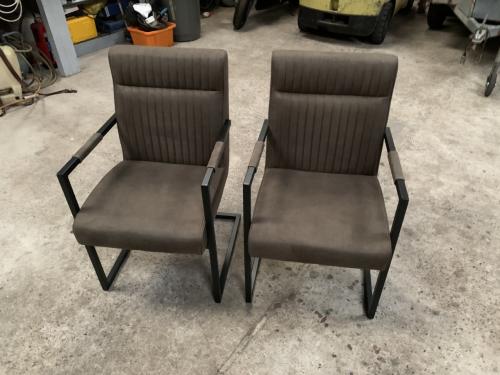 Set van 4 eetkamerstoelen met armleuningen