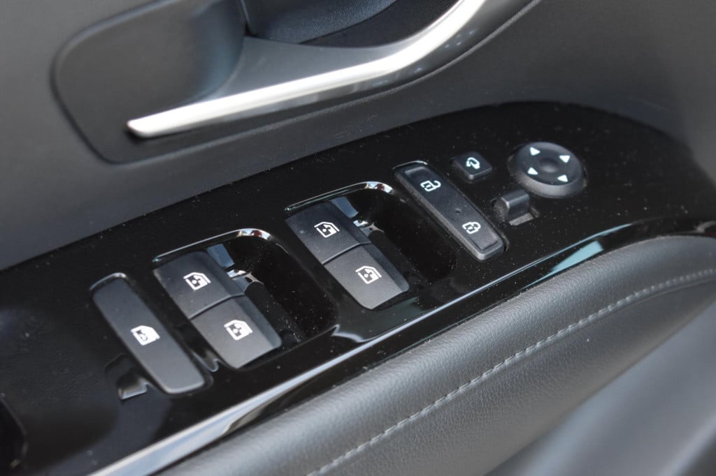 Hyundai Tucson Hybrid 1.6 t-gdi hev camera | stoelverwarming | dealer onder
