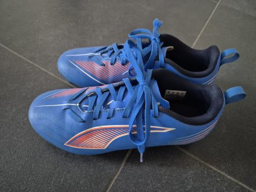 Voetbalschoenen puma maat 34,5