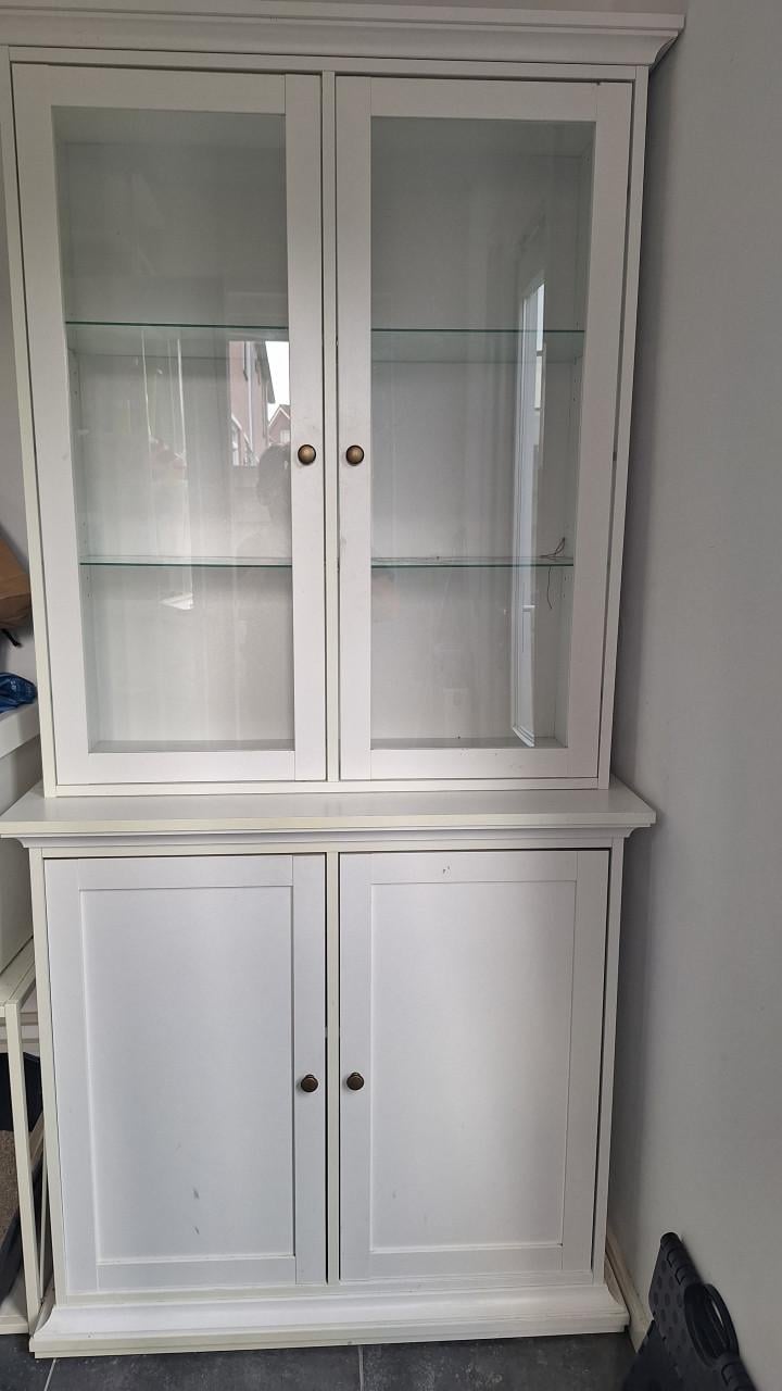 Witte servies kast