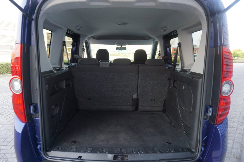 Fiat Doblo 1.4 dynamic airco / cruise / elektr. ramen / trekhaak / nap