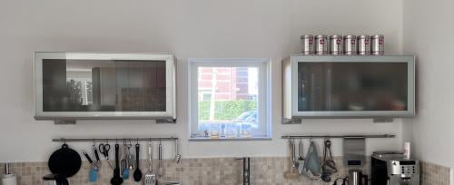 Boven keukenkastje 2 x