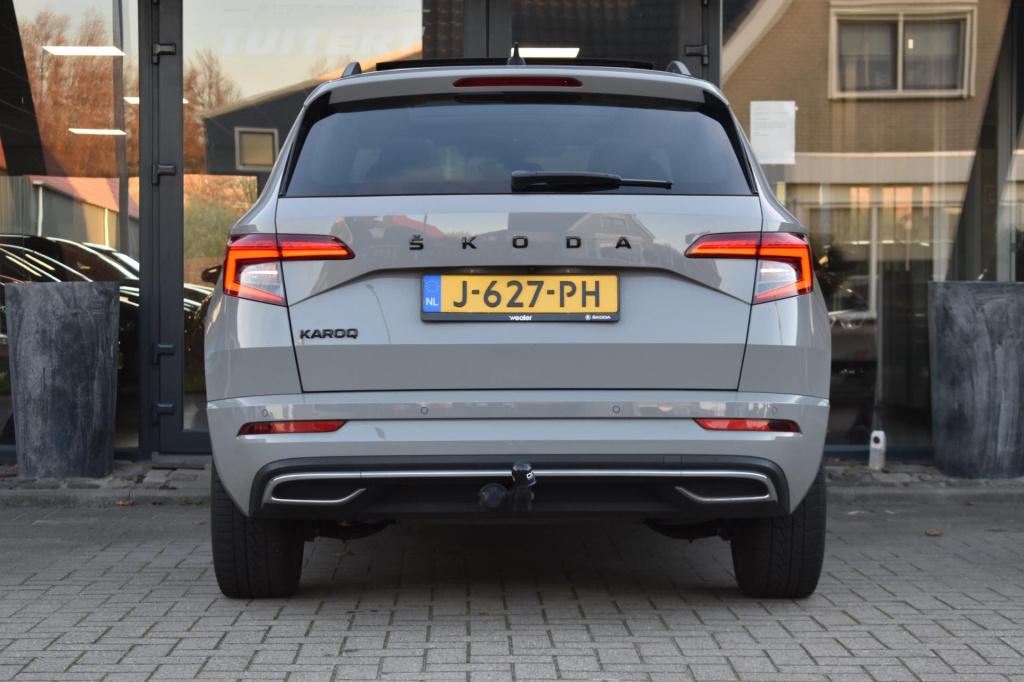 Skoda Karoq 1.5 tsi act sportline mj21 | trekhaak | pano | apple carplay | 