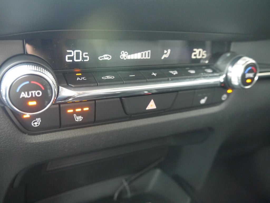 Mazda Cx-30 2.5 e-skyactiv-g m hybrid centre-line