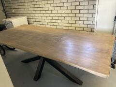 Boomstam tafel