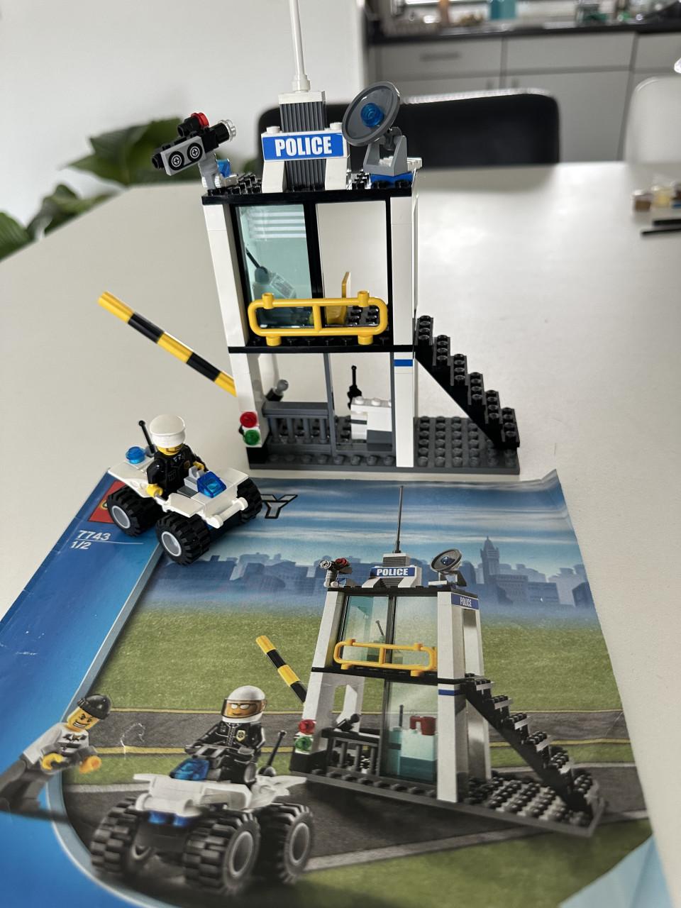 Lego city politievrachtwagen