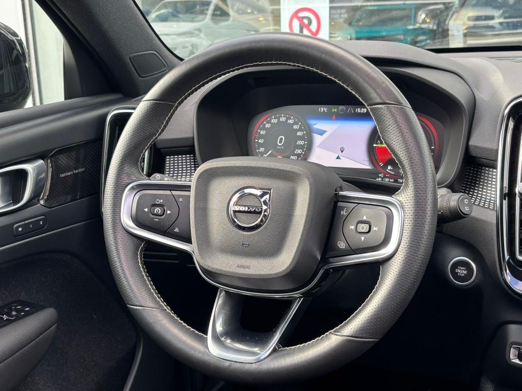 Volvo XC40 t5 262pk recharge r-design| panodak| 360camera| adap.cruise| h&k