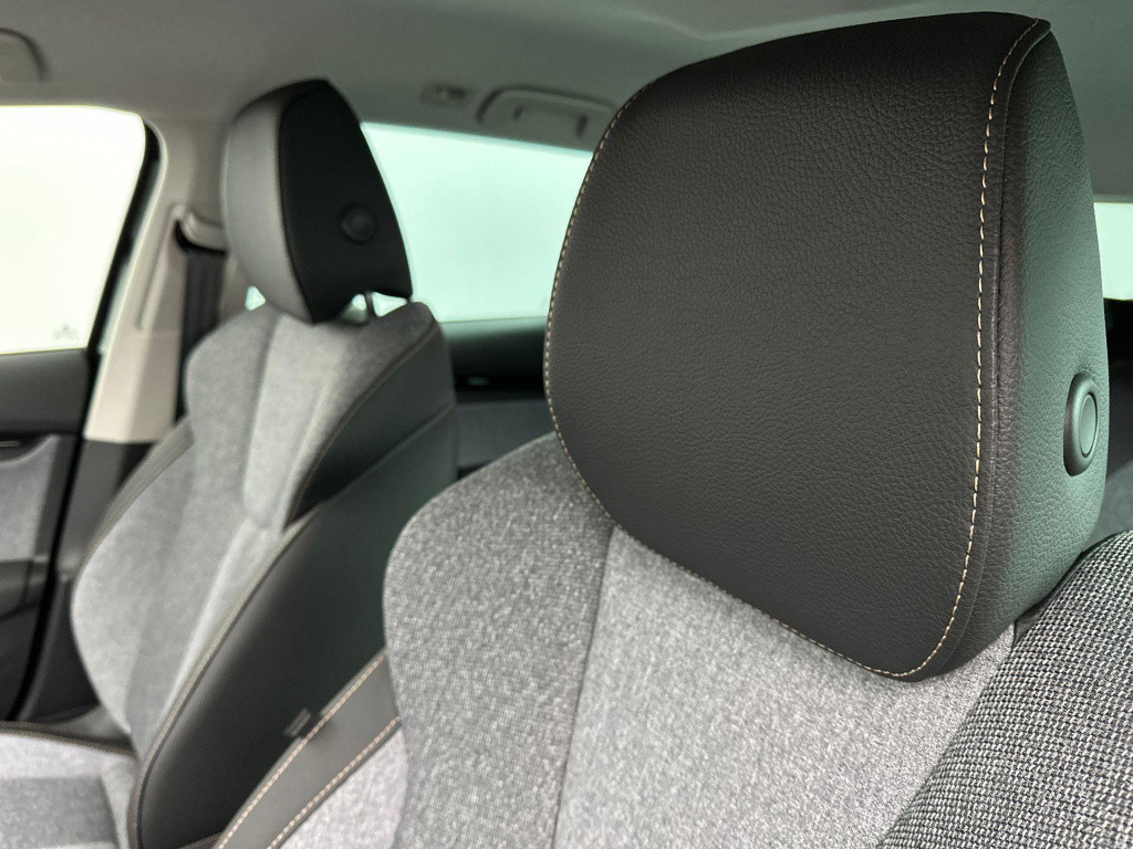 Skoda Octavia combi 1.5 tsi business edition plus 115pk