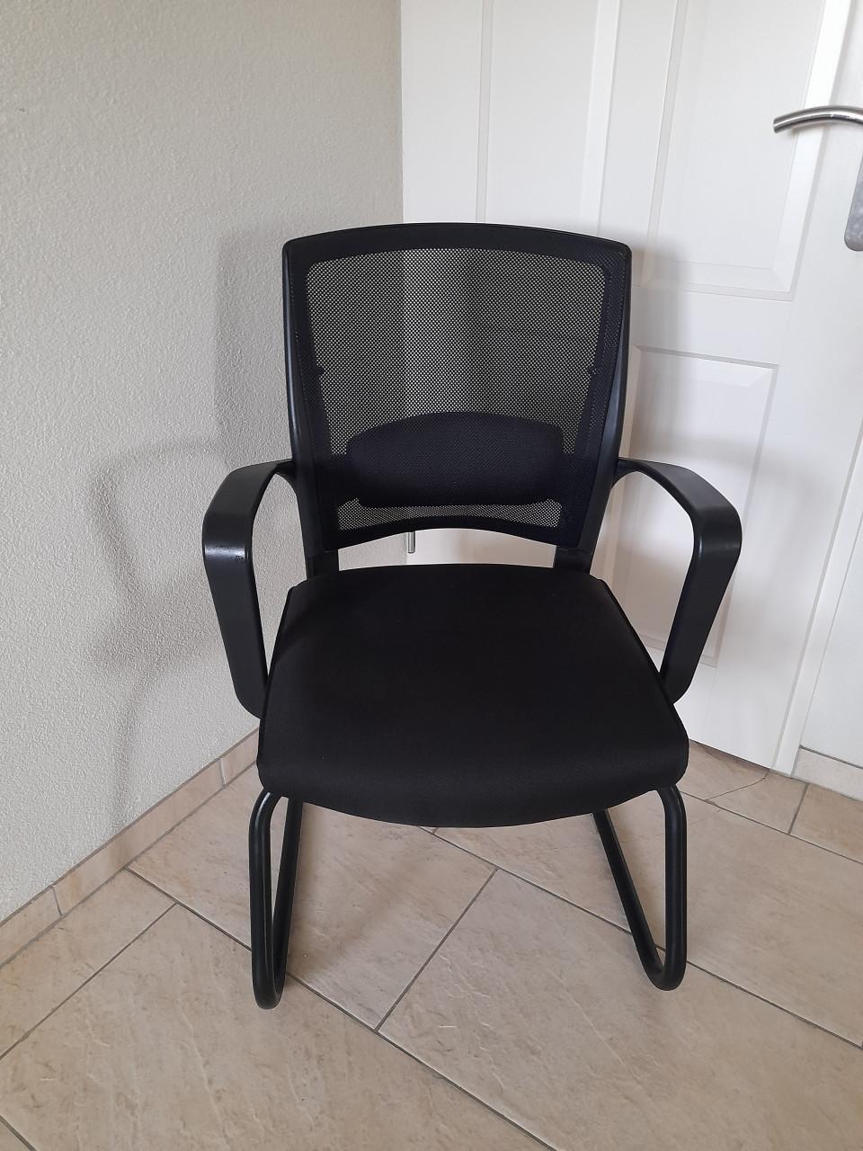 Vergader / bureau stoel ( in goede nette staat )