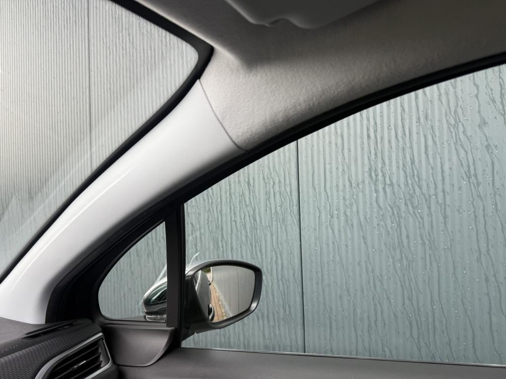 Peugeot 208 1.2 puretech blue lease executive 5-drs