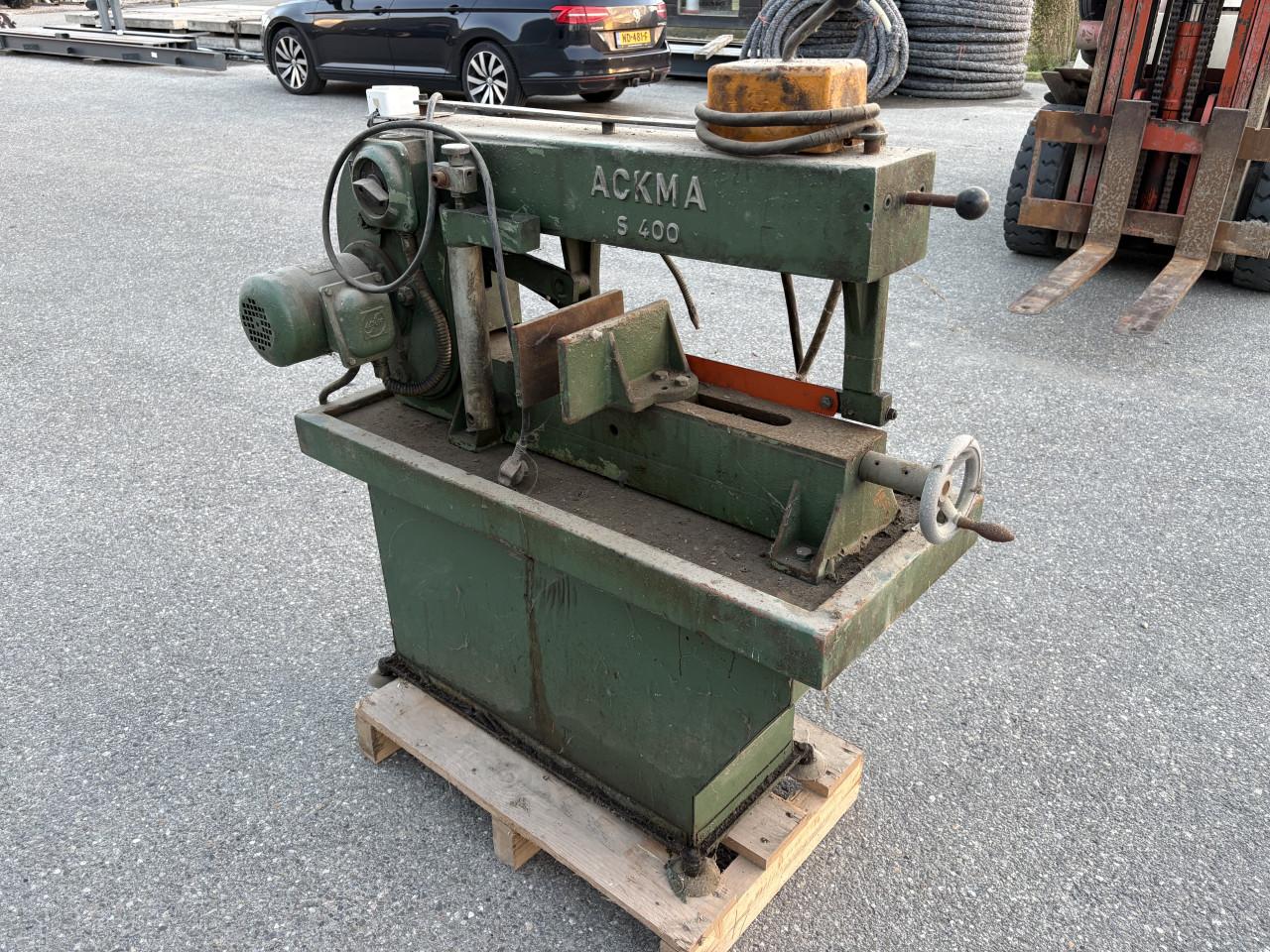 Metaal zaagmachine