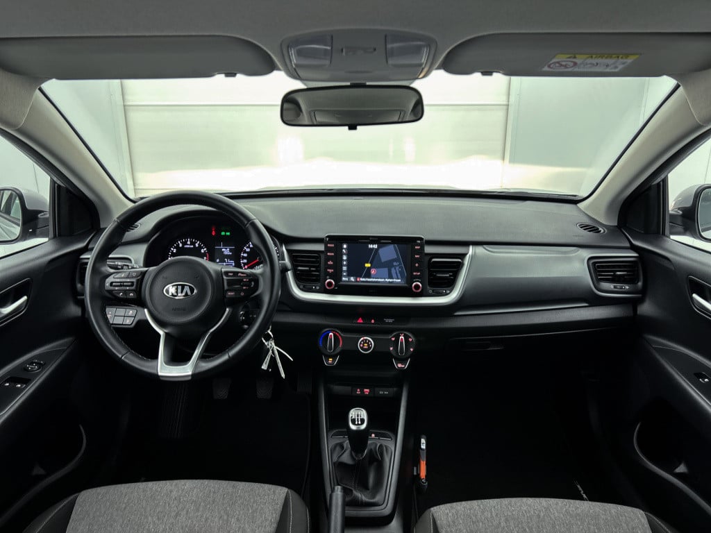 Kia Stonic 1.0 t-gdi dynamicline | navigatie | parkeercamera | roofrails | 