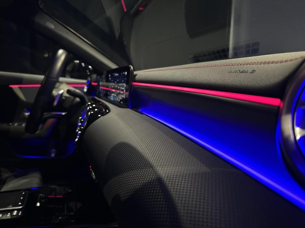 Mercedes-Benz Cla shooting brake 200 business solution amg *pano*sfeerverli