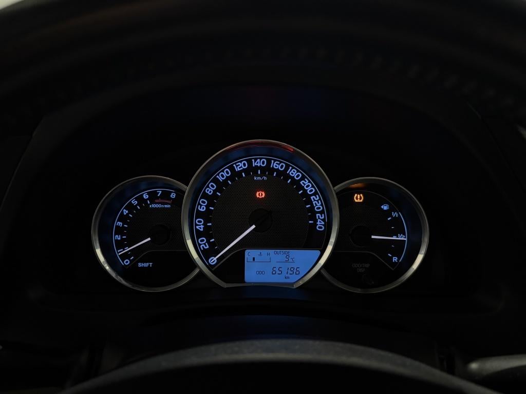 Toyota Auris 1.6 now | lage km-stand |