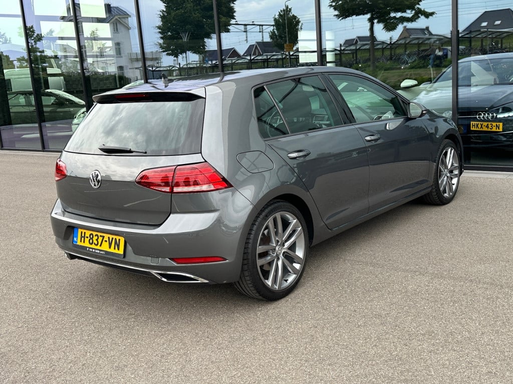 Volkswagen Golf 1.5 tsi 150pk dsg highline | camera | virtual cockpit | tre