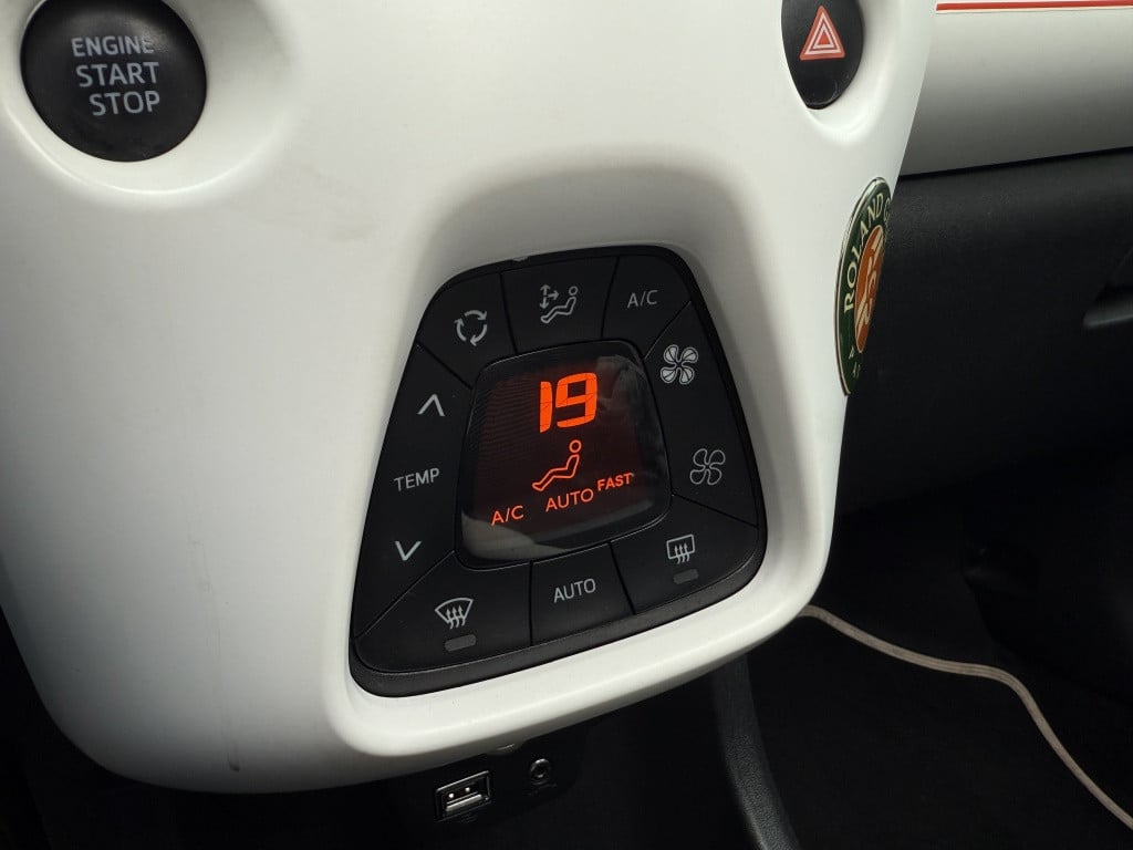 Peugeot 108 1.2 puretech // rolland garros // luxe uitvoering //