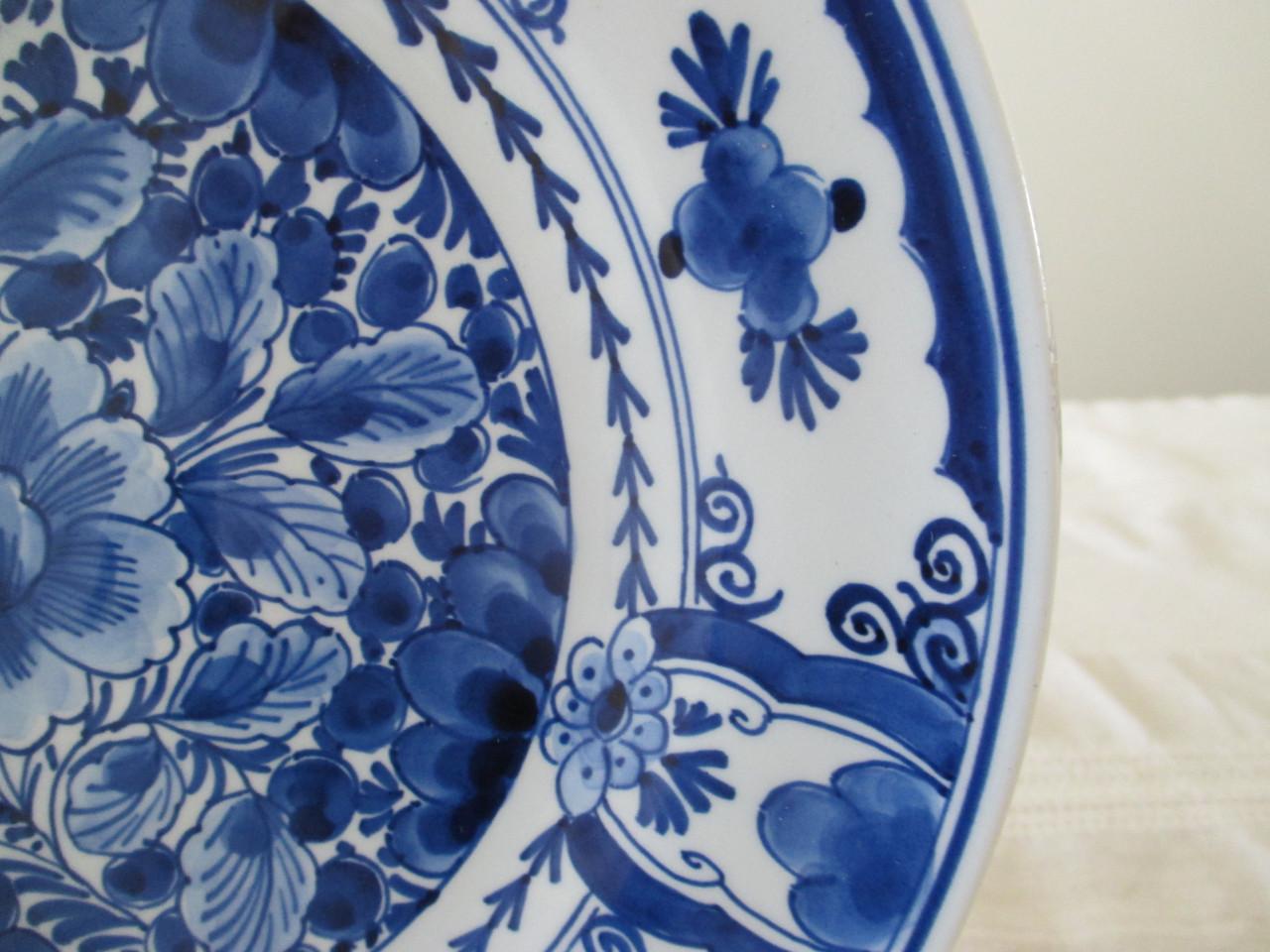 Zeer Mooi Vol Geschilderd Delftsblauw Bord ( De Porceleyne Fles )