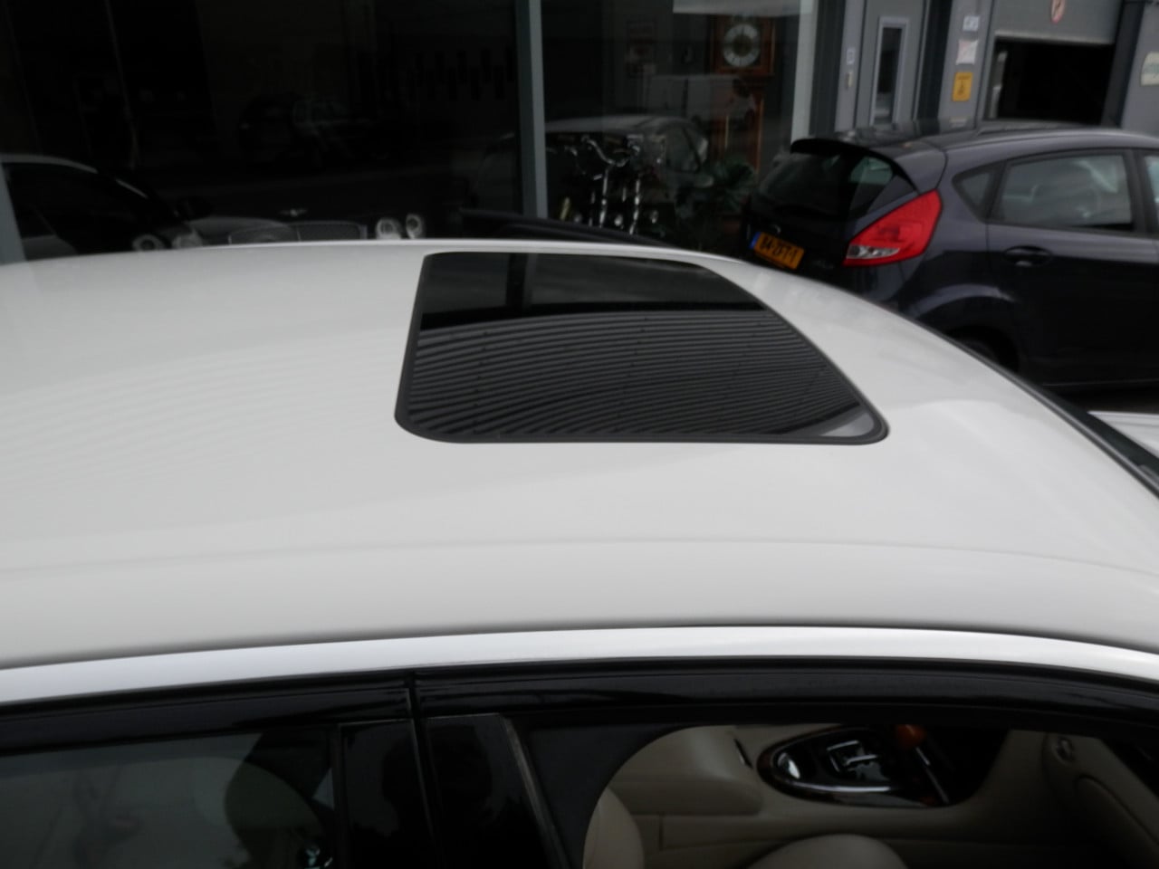 Auto Garant Biedt Aan: Jaguar XJR 4.2 S/C