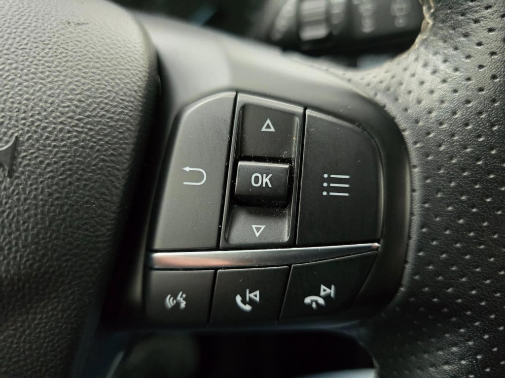 Ford Fiesta st-line occasion met 145pk (!) en carplay | tweedehands ford fi