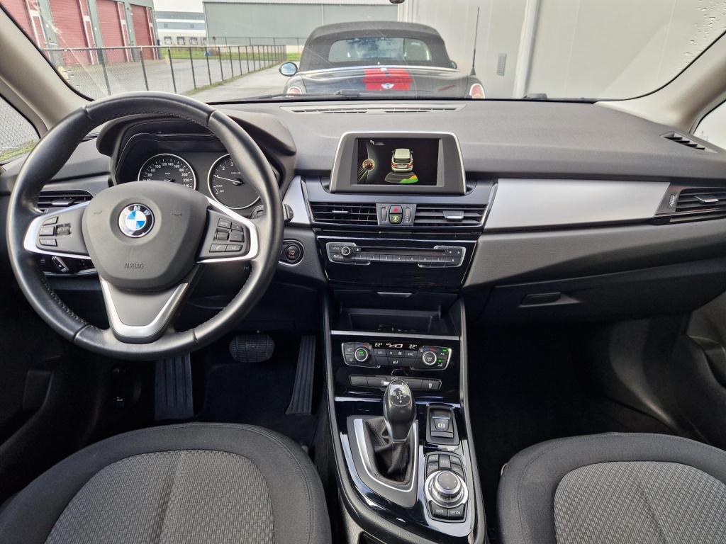BMW 2-serie active tourer 218i essential
