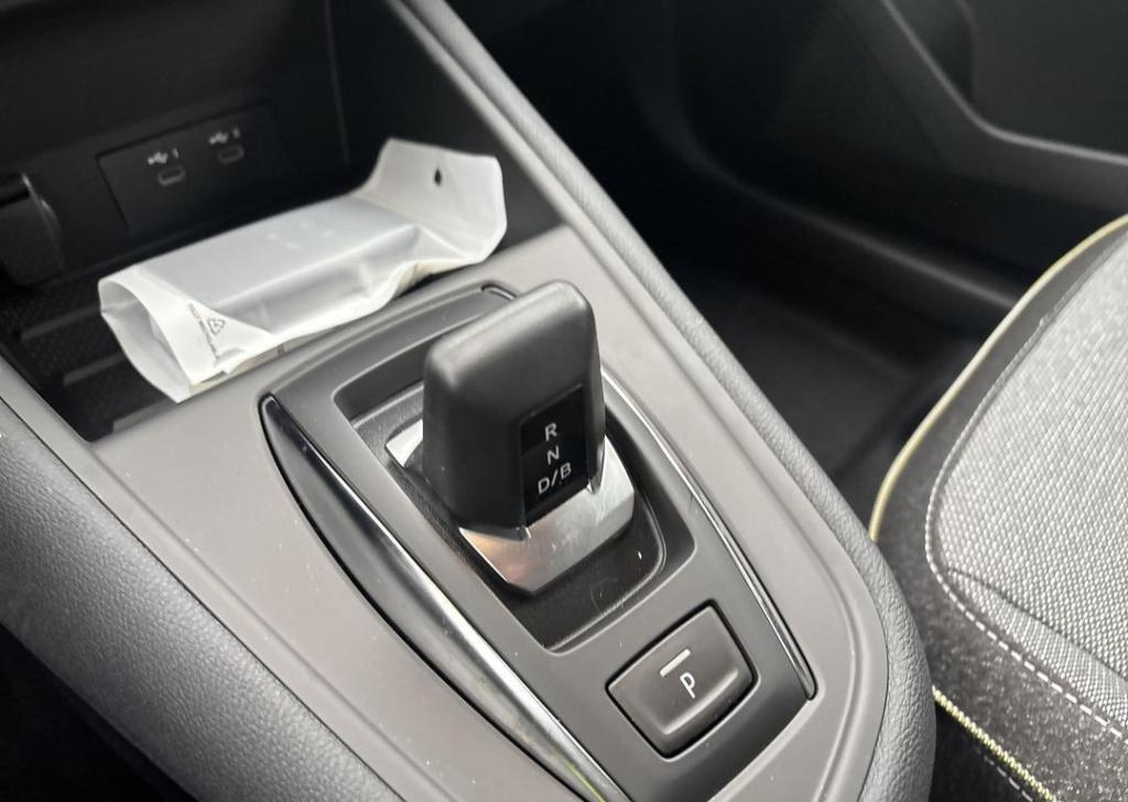 Renault Captur 1.8 e-tech full hybrid 160 techno - pack winter