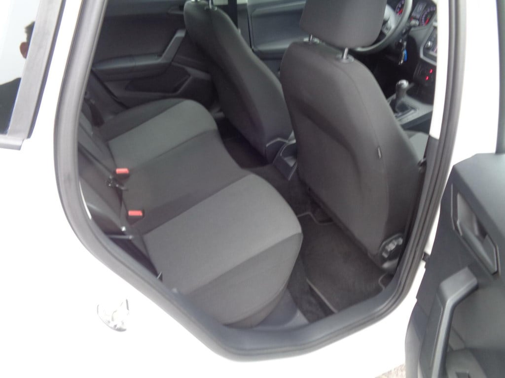 Seat Ibiza 1.0 mpi reference/airco/cruise controle/pdc/carplay/1st eig/slec