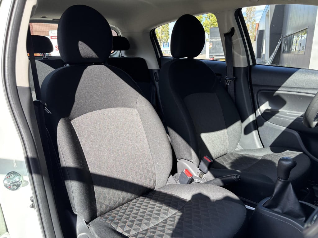 Mitsubishi Space Star 1.2 connect+ | apple carplay/android auto | aircondit