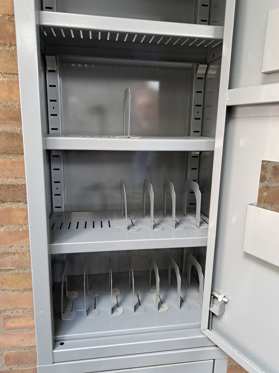 Locker CD kast