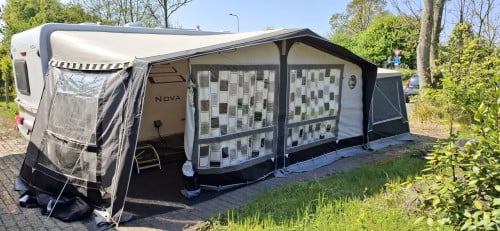 Eriba Nova HN545 bj 2011 airco mover EP levelsysteem, vloerverwarming
