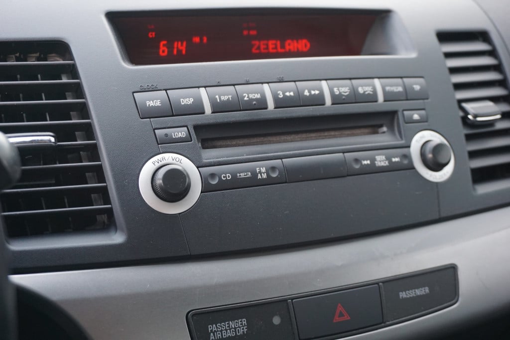 Mitsubishi Lancer sports sedan 1.8 invite airco / cruise / elektr. ramen / 