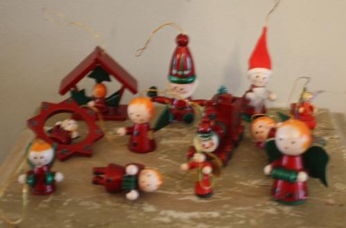 Set van 12 vintage houte kersthangers