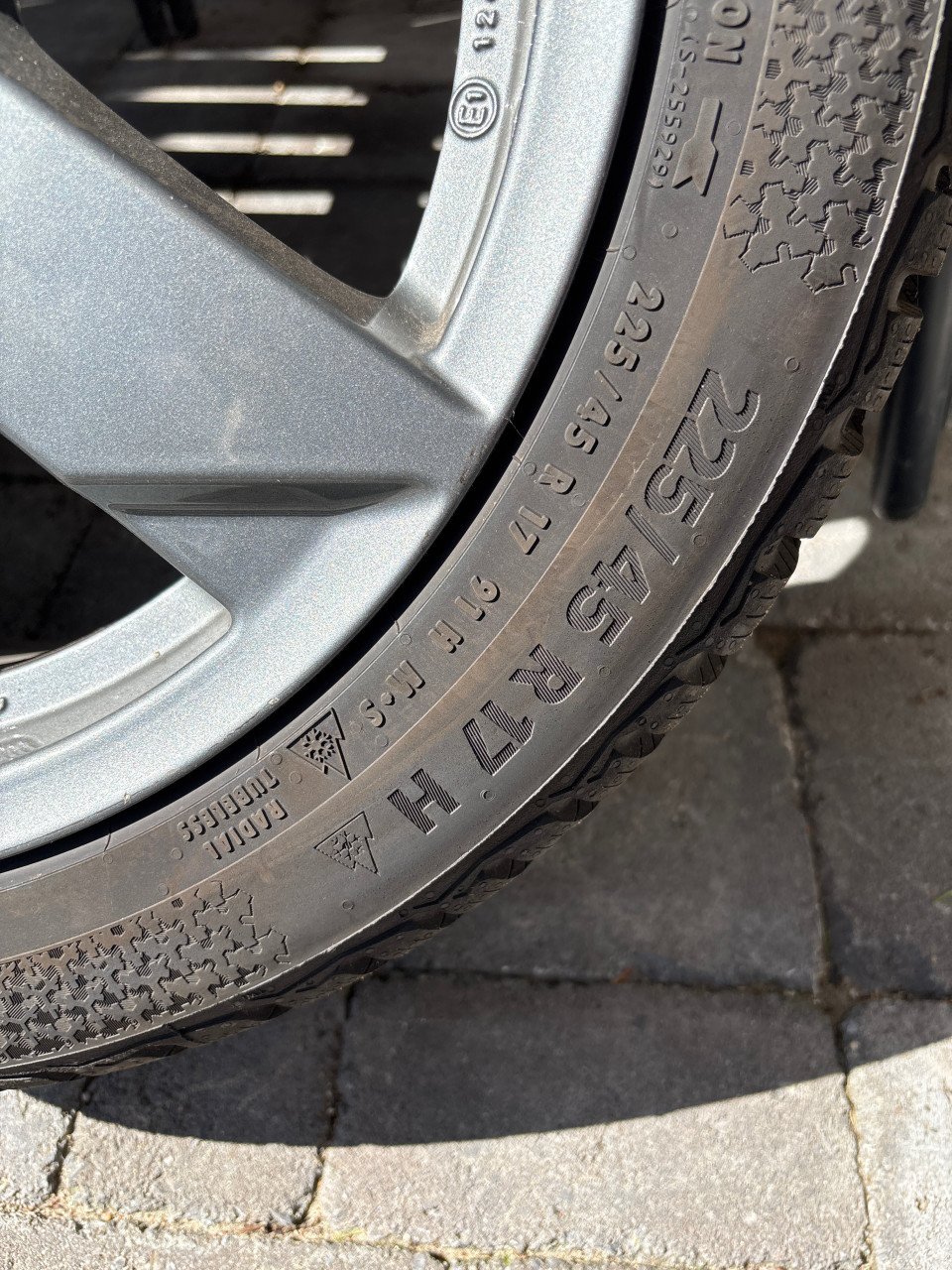 Winterbanden met velg. Minimaal 8mm profiel