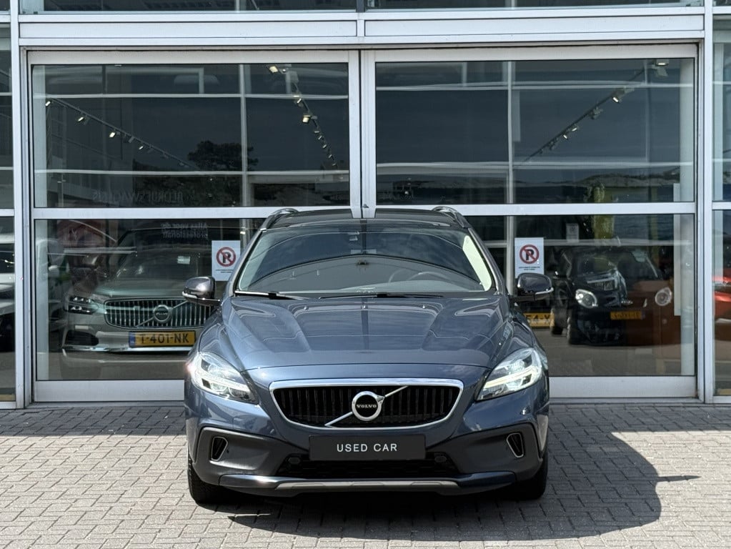 Volvo V40 cross country t3 153pk aut6 polar+ luxury| leder|pano| camera| tr