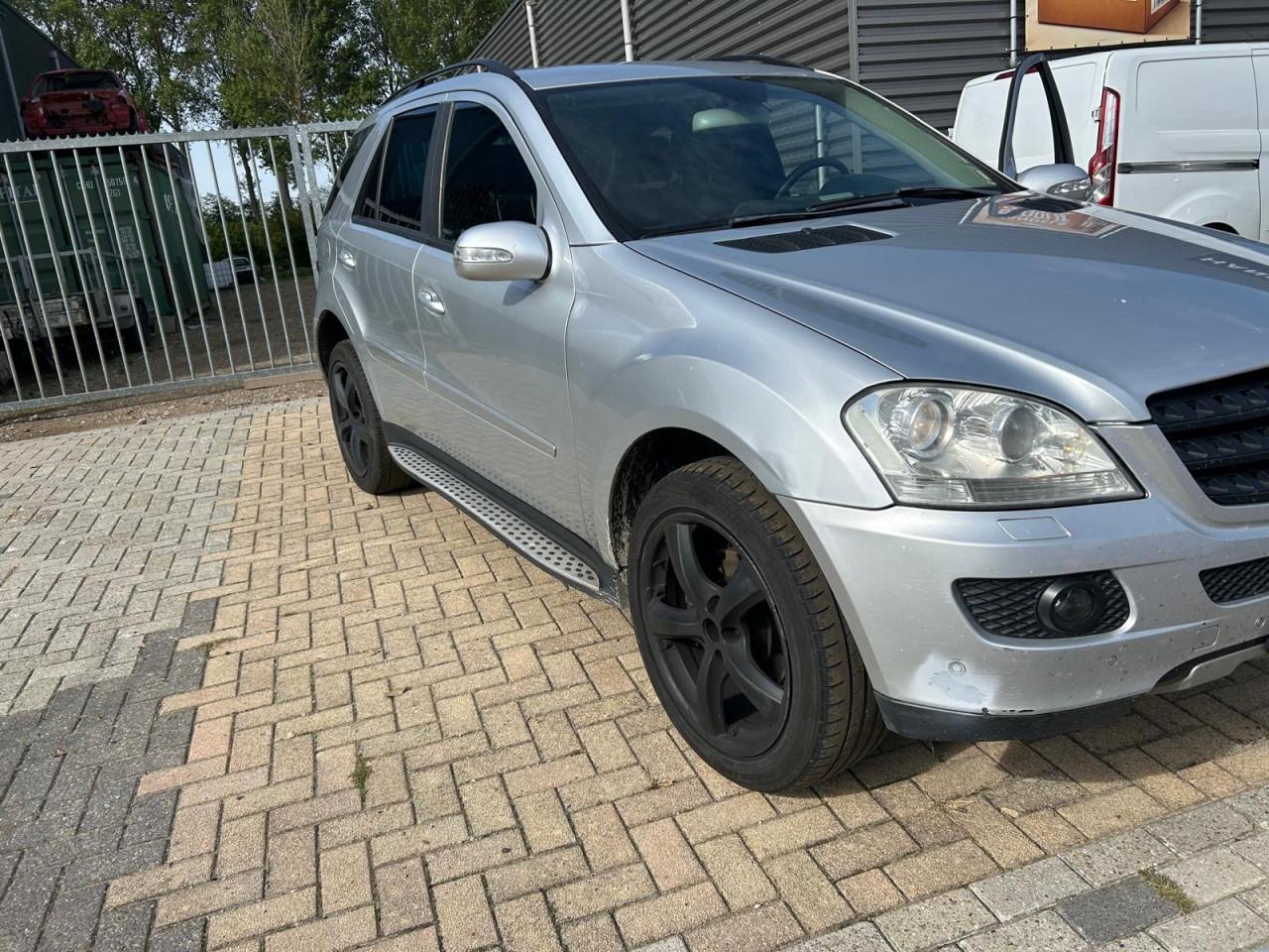 Mercedes ML 320 ML320 CDI 4MATIC Grijs Kenteken APK 04-2027