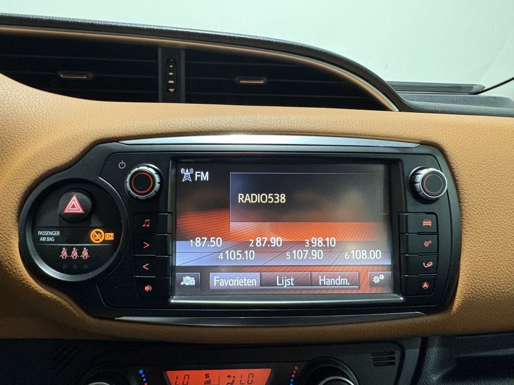 Toyota Yaris 1.3 vvt-i style