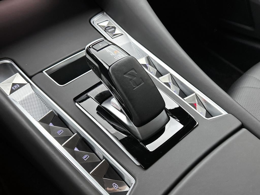 Ds Ds 9 e-tense rivoli+ 250 | rijklaar | lounge achterbank |