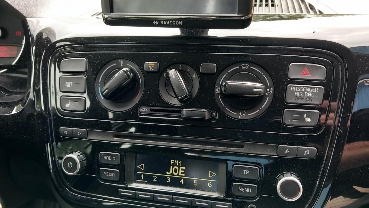 Volkswagen 1.0 Move Up! 3drs bj:2012 airco-navigatie i.z.g.st
