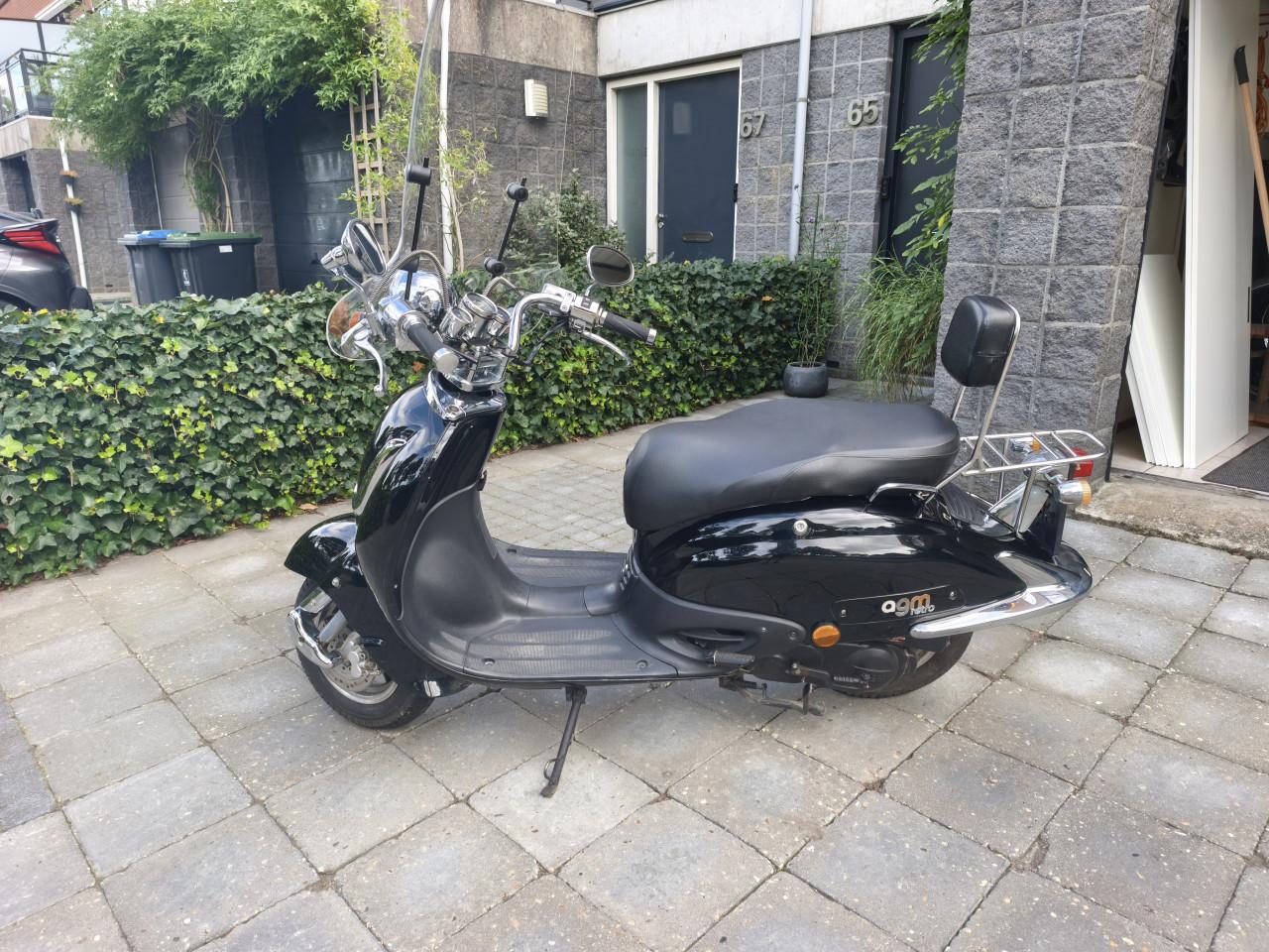 Retro scooter