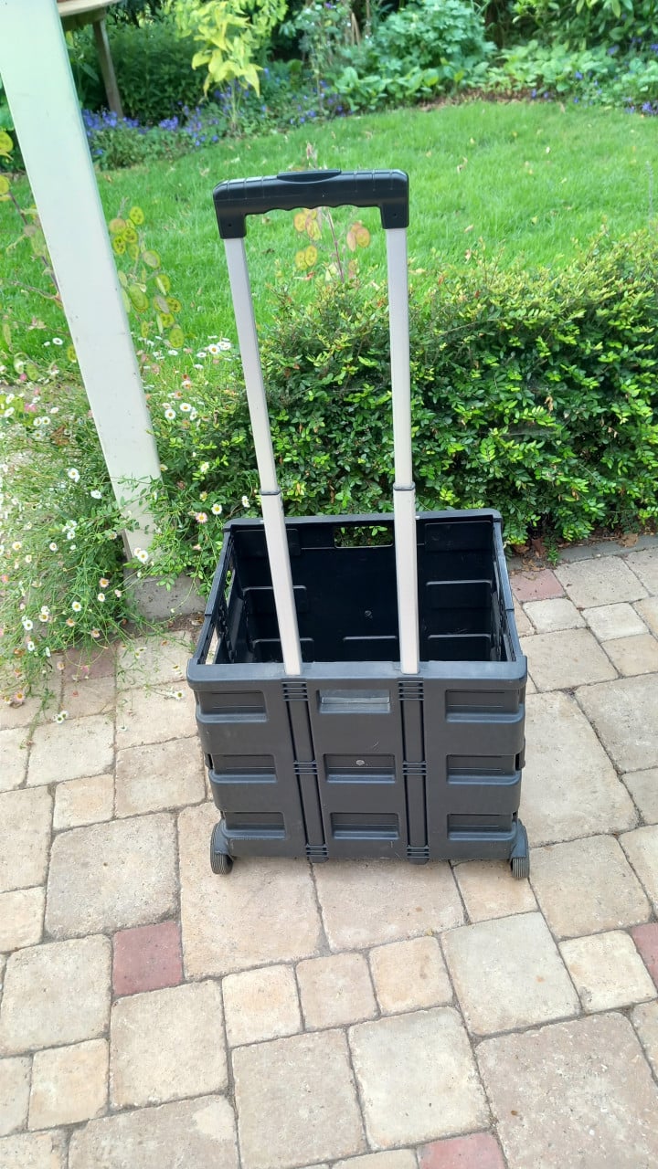 Opvouwbare trolley met krat