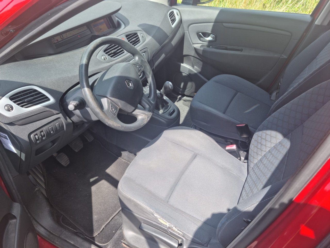 Renault scenic 1.4tce bj 2010 apk 10-25
