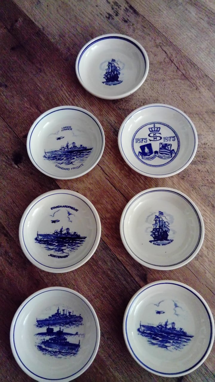 Delfblauwe bordjes