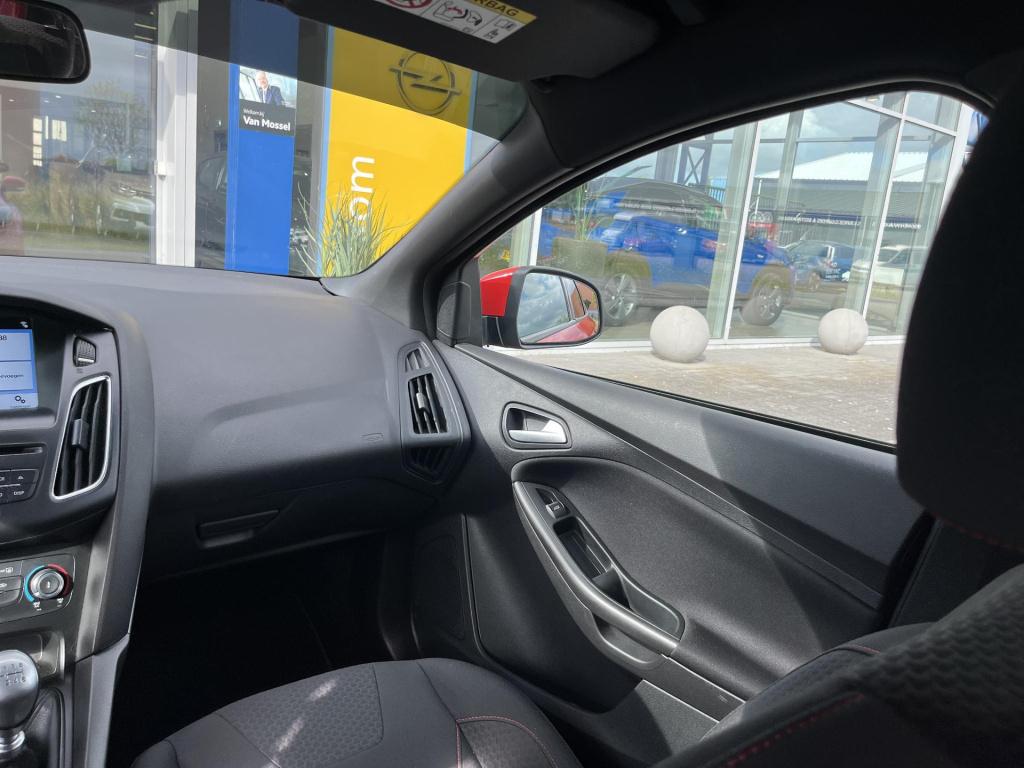 Ford Focus 1.5 st-line | cruise control | achteruitrijcamera | navigatie | 