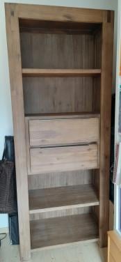 Stevige houten kast