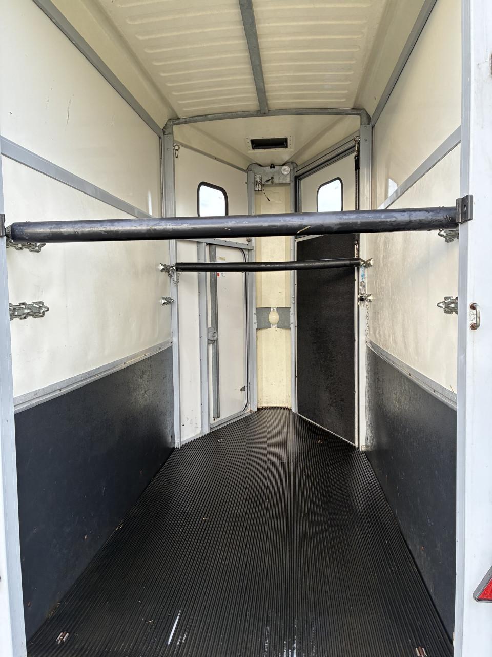 Aluminium 1,5 paards Ifor HB403 met voorlosklep b.j. 2013