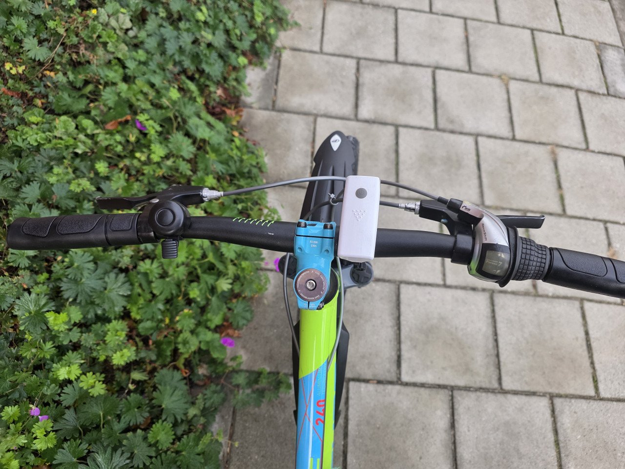 CUBE | RACE 240 | 24 INCH | FRAME 32 CM | 7 V | NETTE STAAT!