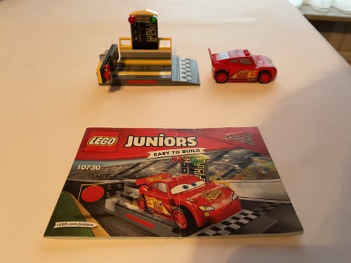 Lego Juniors: Bliksem mcqueen snelle lanceerder 10730